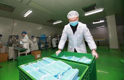四川岳池3天“抢建”一家口罩厂,产品移交疫情防控指挥部